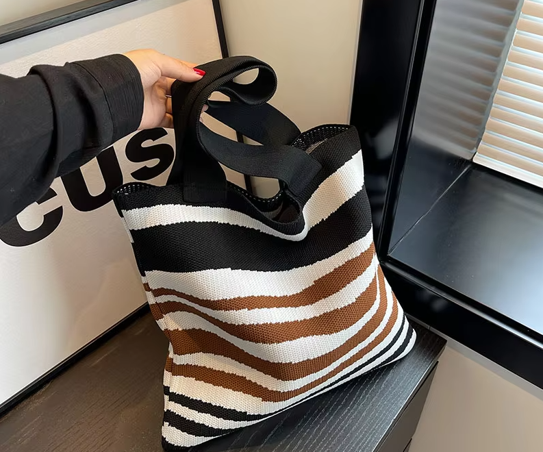 Why Retailers Are Switching from Plastic Bags to Custom Eco Tote Bags