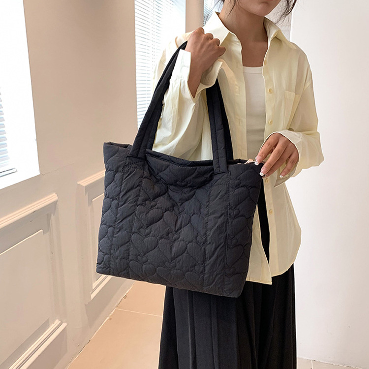 Travel Shoulder Nylon Puffer Bag Winter Quilted Puffy Puffer Tote Bags for Women supplier