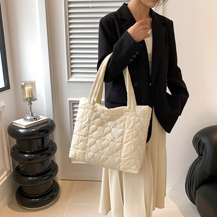 Travel Shoulder Nylon Puffer Bag Winter Quilted Puffy Puffer Tote Bags for Women manufacture