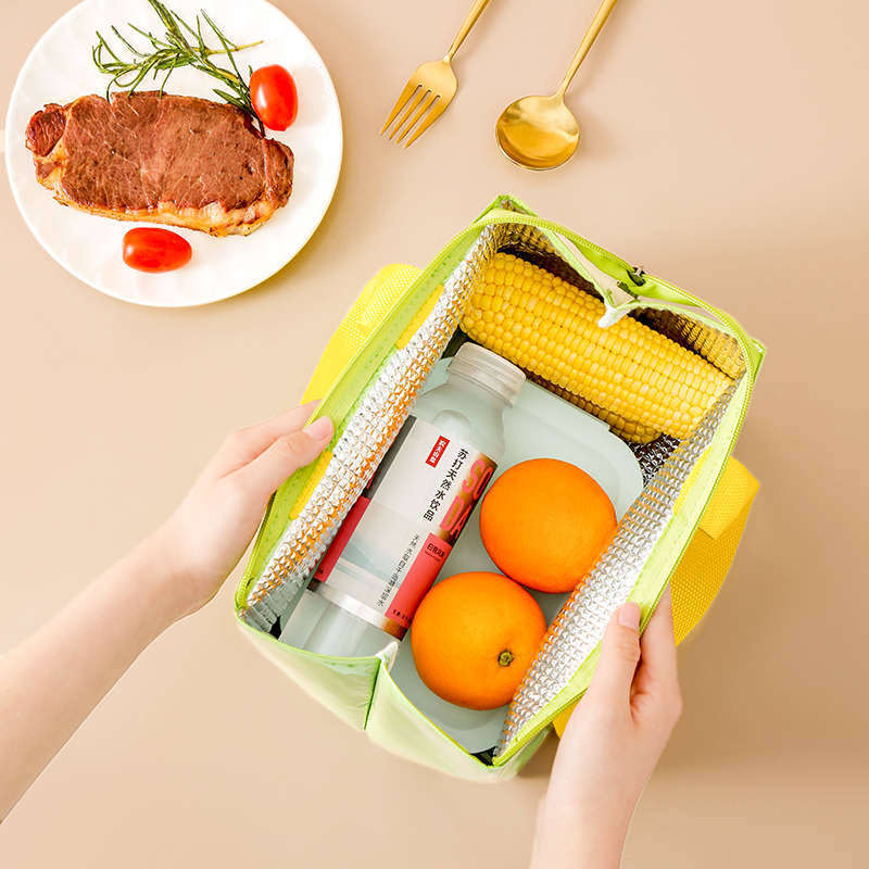 Portable Cooler Bag Fashionable PU Material Eco-Friendly Lunch Insulated Bag Printed Letter Pattern