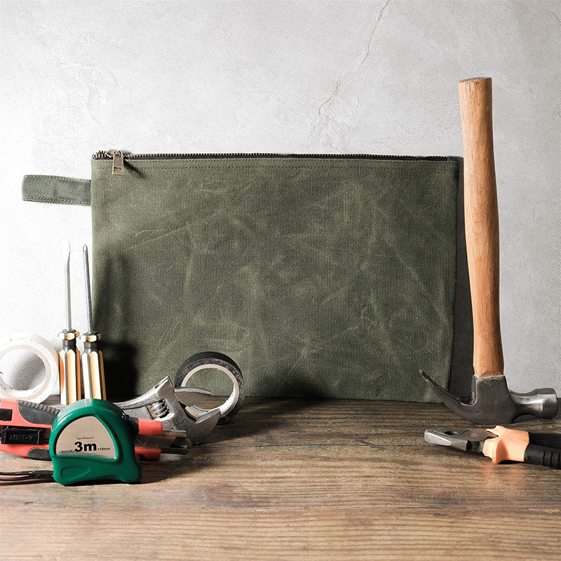 Custom Men's Travel for Toiletry Cosmetic Bag Durable Waterproof Waxed Cotton Canvas with Zipper Closure Features Letter Pattern manufacture